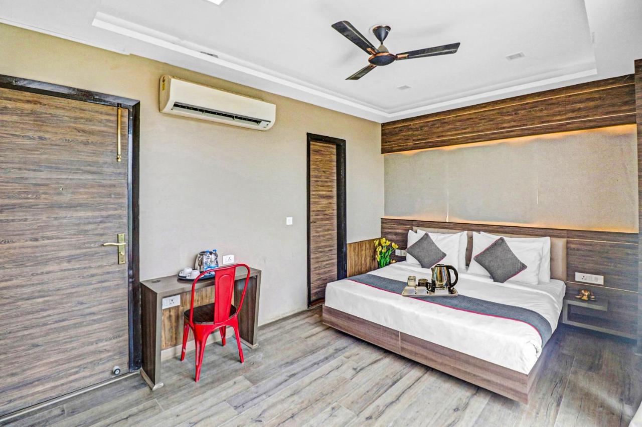 德里 Townhouse 450 Dwarka酒店 外观 照片